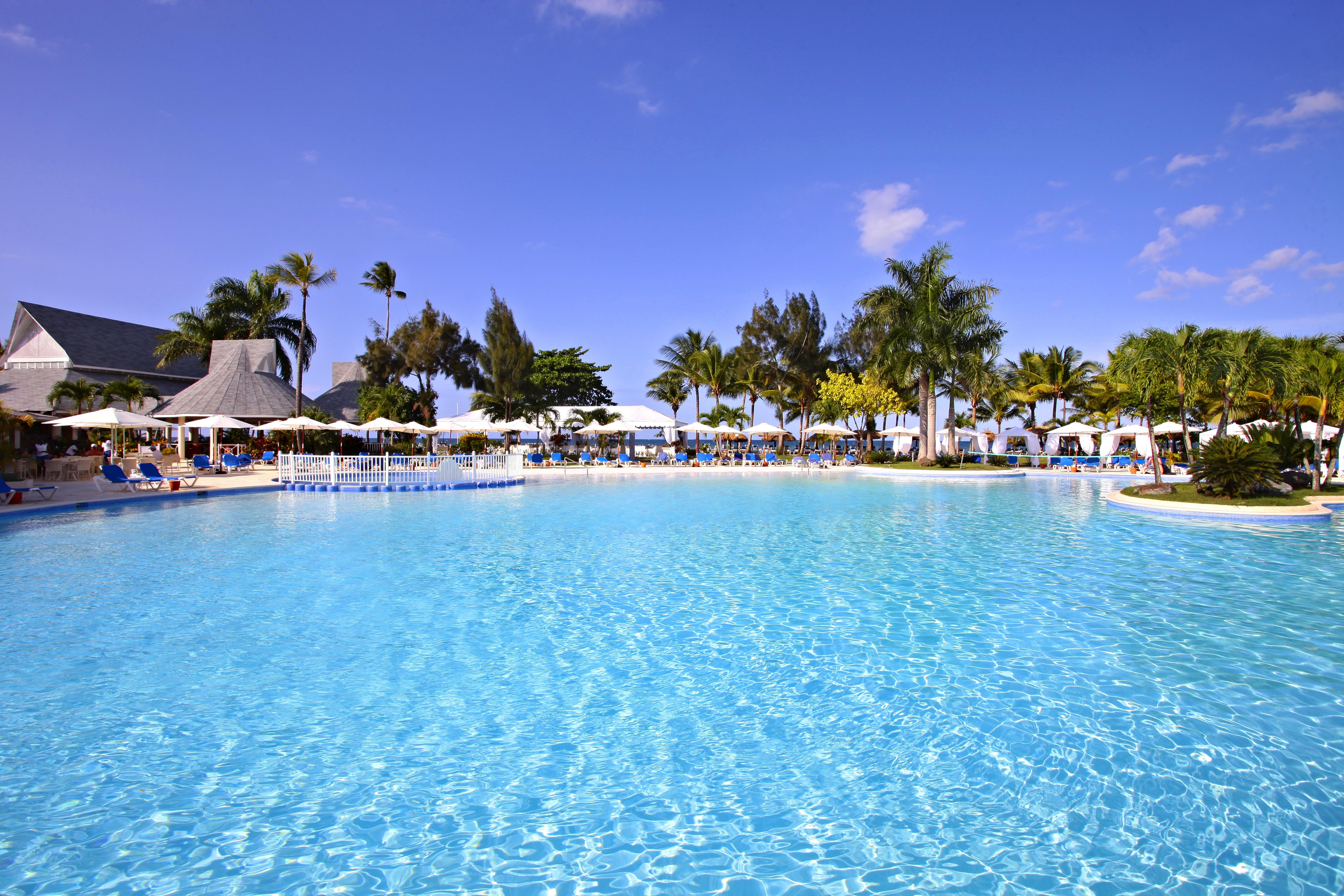 Bahia Principe Grand San Juan Hotel Río San Juan Exterior photo